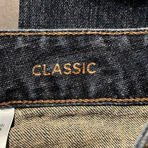 Eddie Bauer Classic Bootcut Jeans, size 4R, Dark Wash Denim - Picture 6 of 9